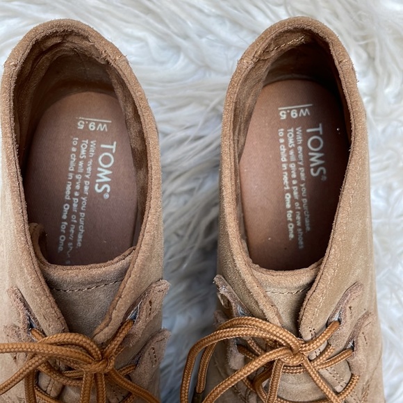 Toms Desert Wedge Toffee Suede Bootie - Picture 8 of 8